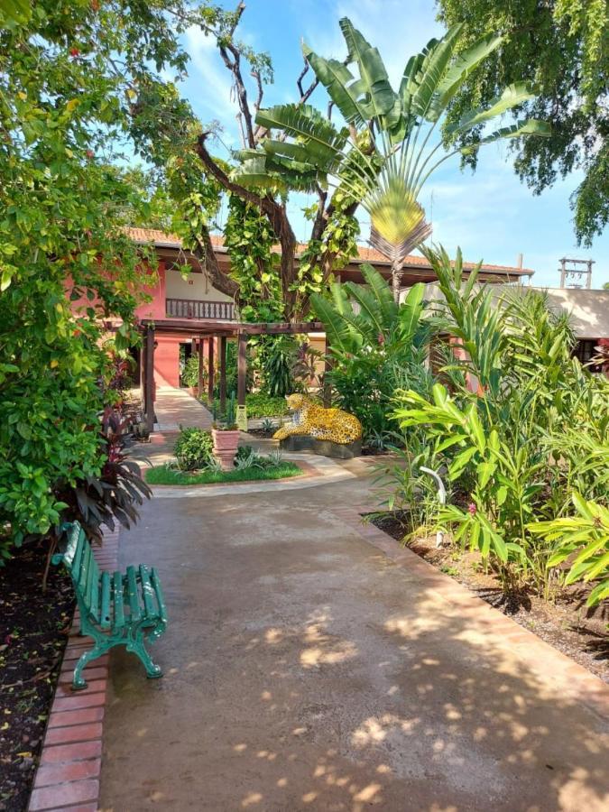 Hotel Fazenda Mato Grosso Куаба Екстериор снимка