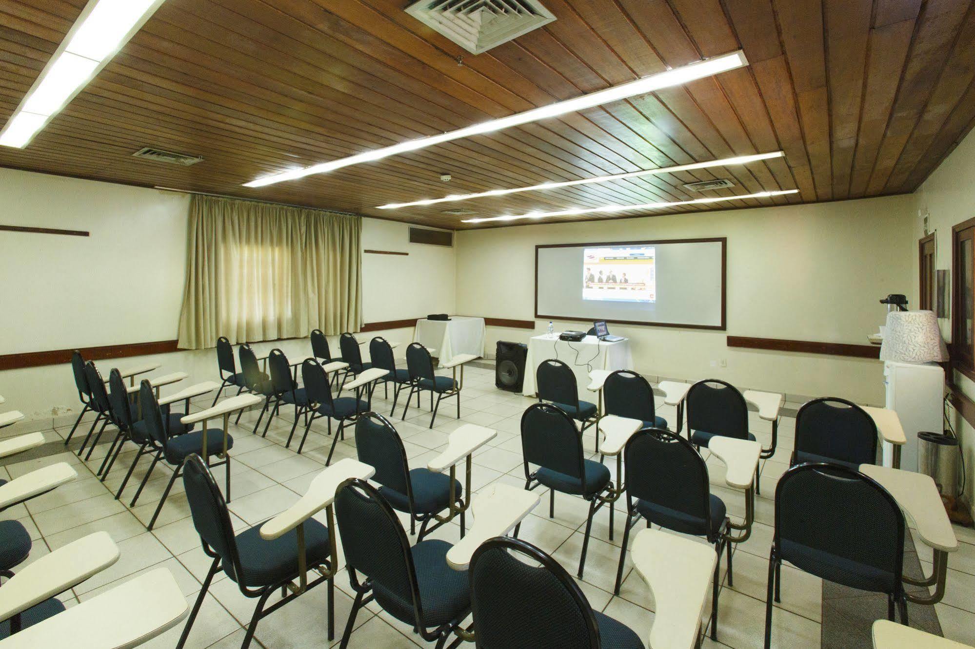 Hotel Fazenda Mato Grosso Куаба Екстериор снимка